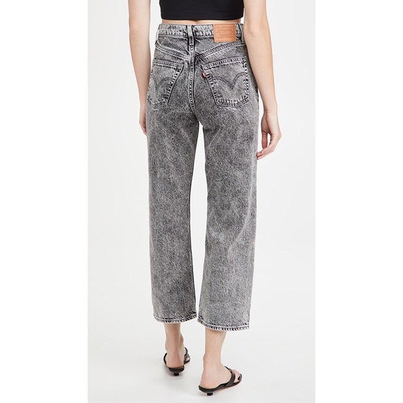 Levi's Ribcage Straight Ankle Jeans - Picture 7 of 9